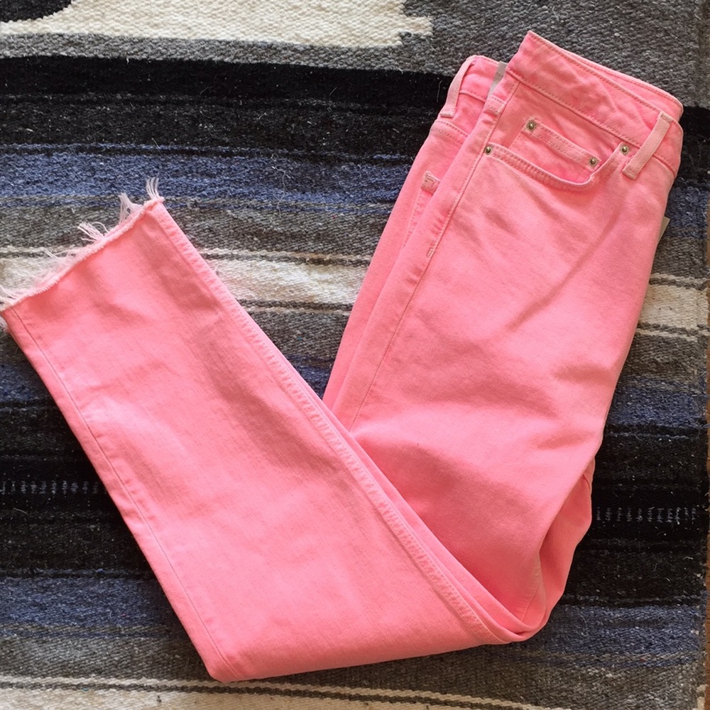 NWT MOTO straight Crops Size 26